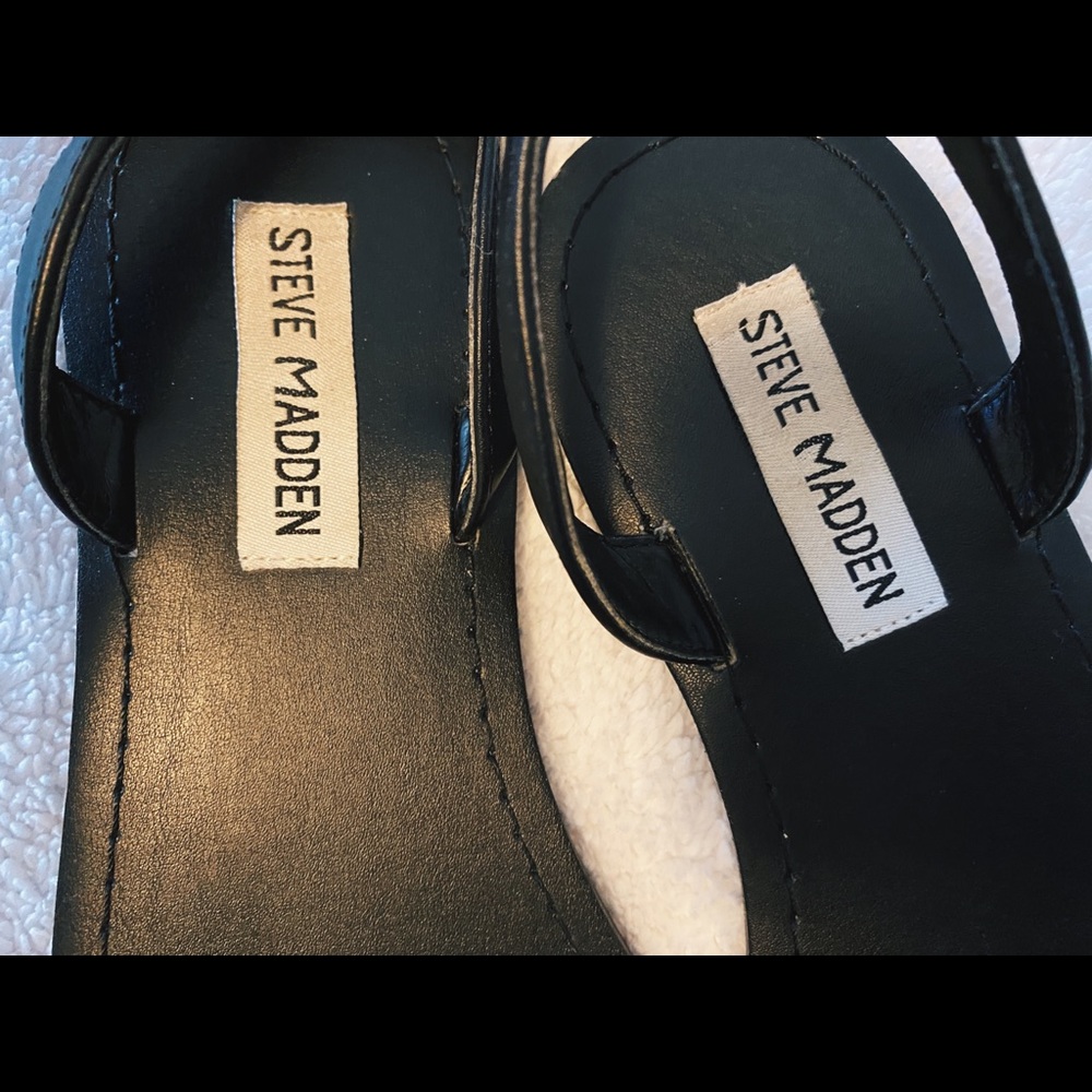 Steve Madden black sandals - Picture 3 of 3
